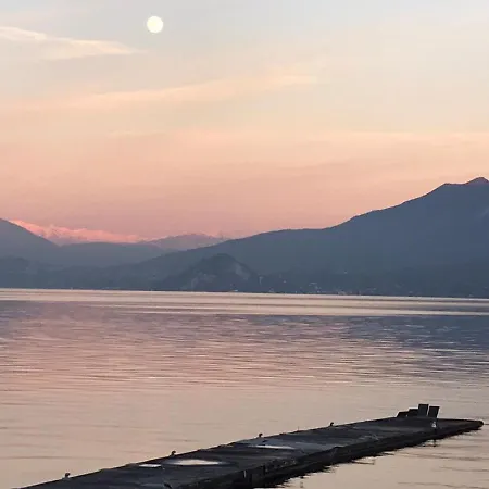 Pleasant Apartment In Verbania Near Lakebeach *