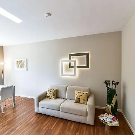 Pleasant Apartment In Verbania Near Lakebeach アパート ヴェルバーニア