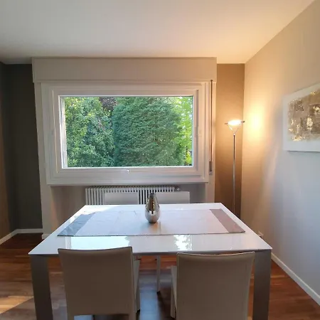Pleasant Apartment In Verbania Near Lakebeach ヴェルバーニア