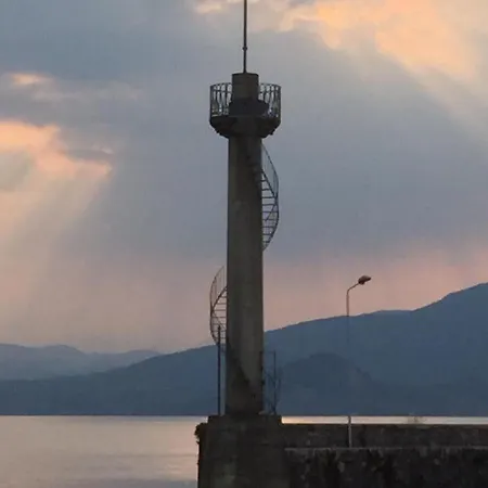 Pleasant Apartment In Verbania Near Lakebeach アパート *