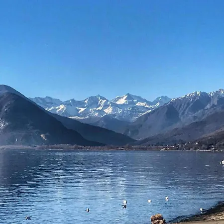 Pleasant Apartment In Verbania Near Lakebeach アパート