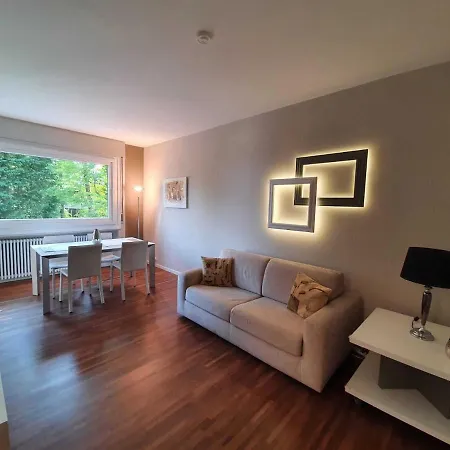 Pleasant Apartment In Verbania Near Lakebeach * ヴェルバーニア
